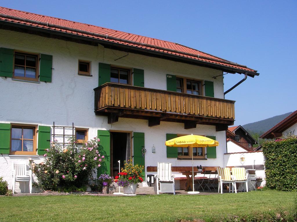 Gaestehaus Attenhauser Унтерамергау Екстериор снимка